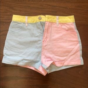 Bermuda multi colored shorts